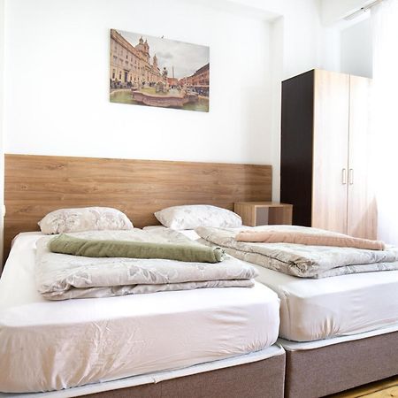 En-Suite Rooms: Novа Guesthouse In Sofia Center Exterior foto