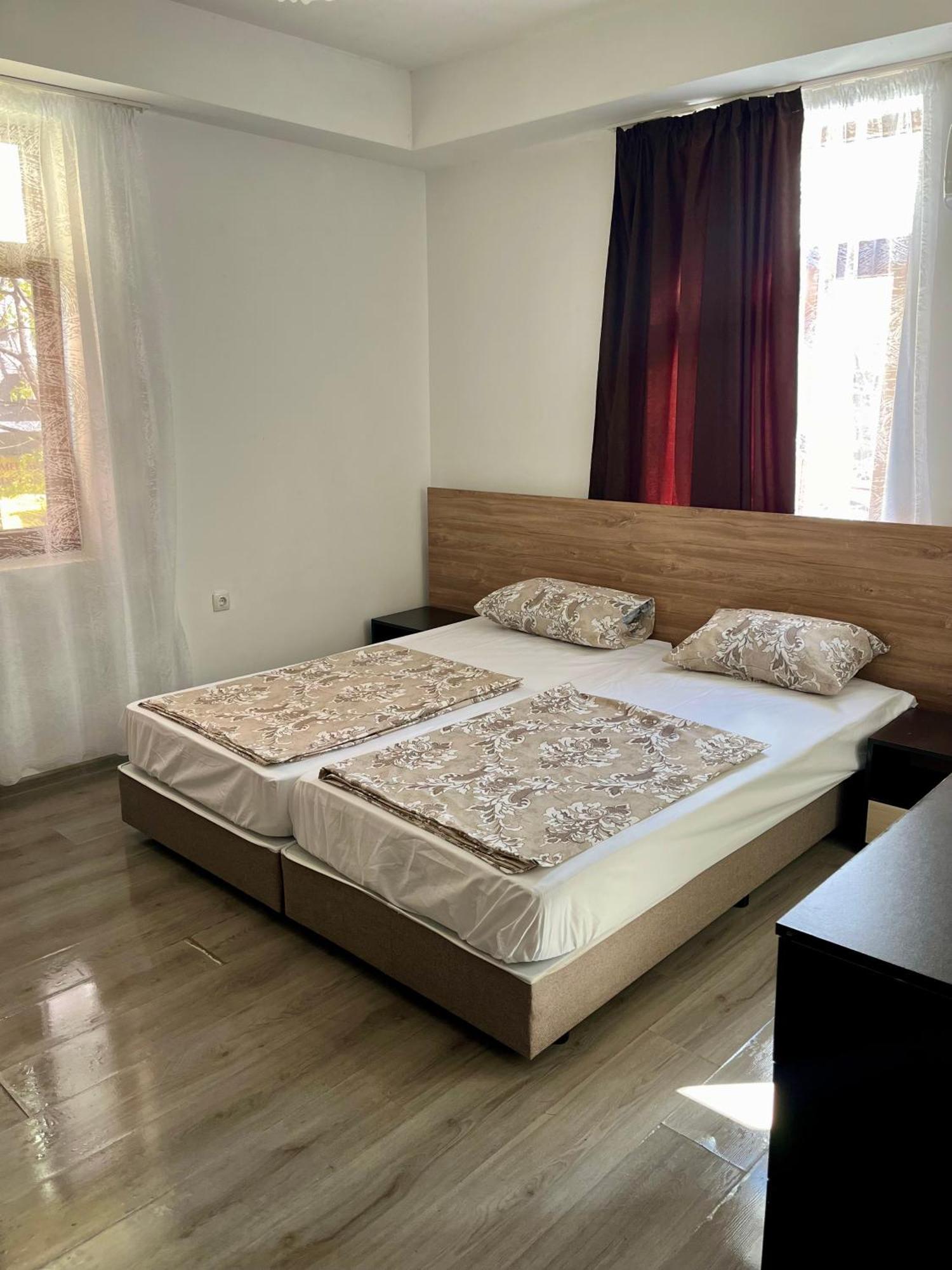 En-Suite Rooms: Novа Guesthouse In Sofia Center Exterior foto