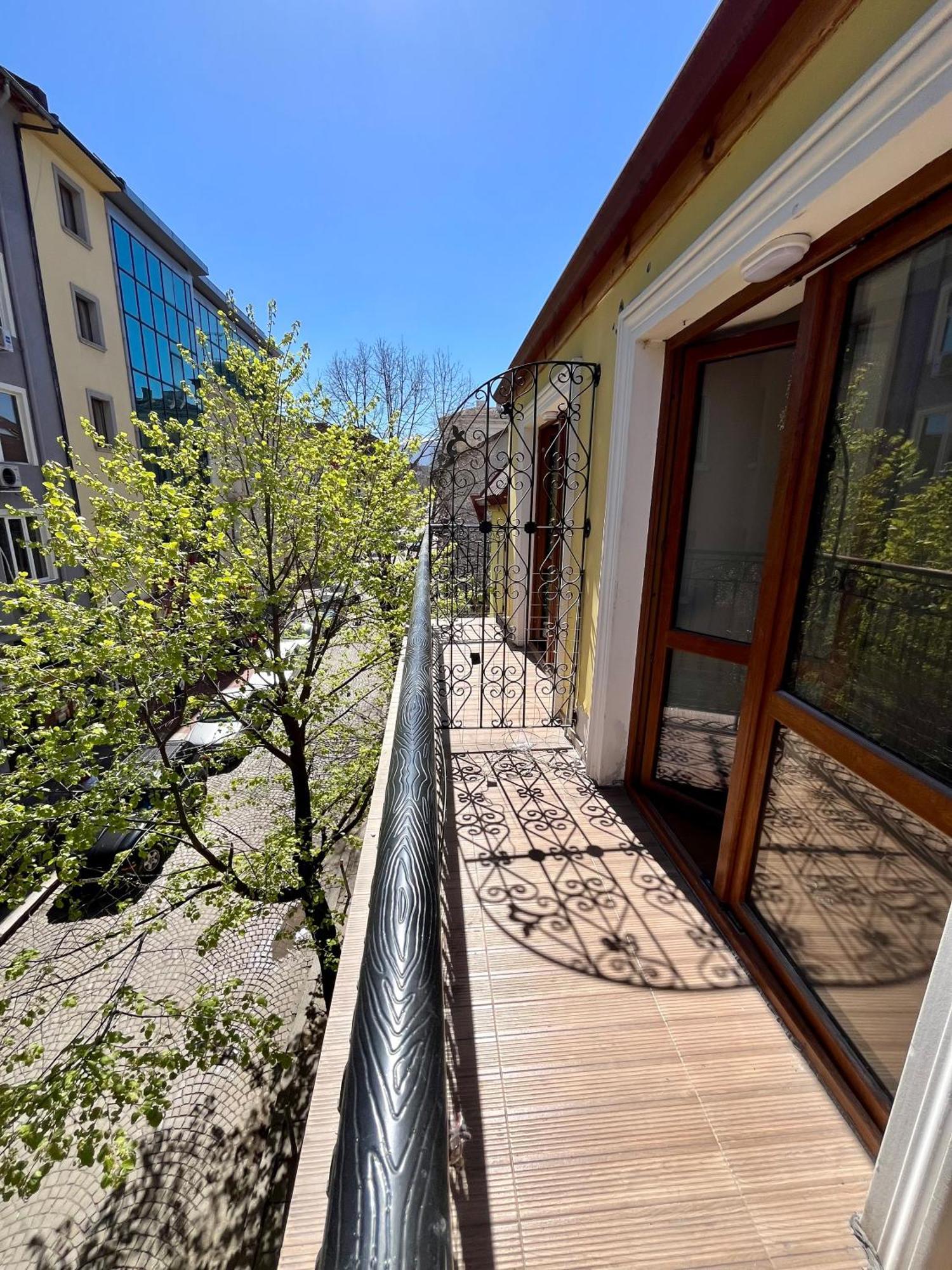 En-Suite Rooms: Novа Guesthouse In Sofia Center Exterior foto