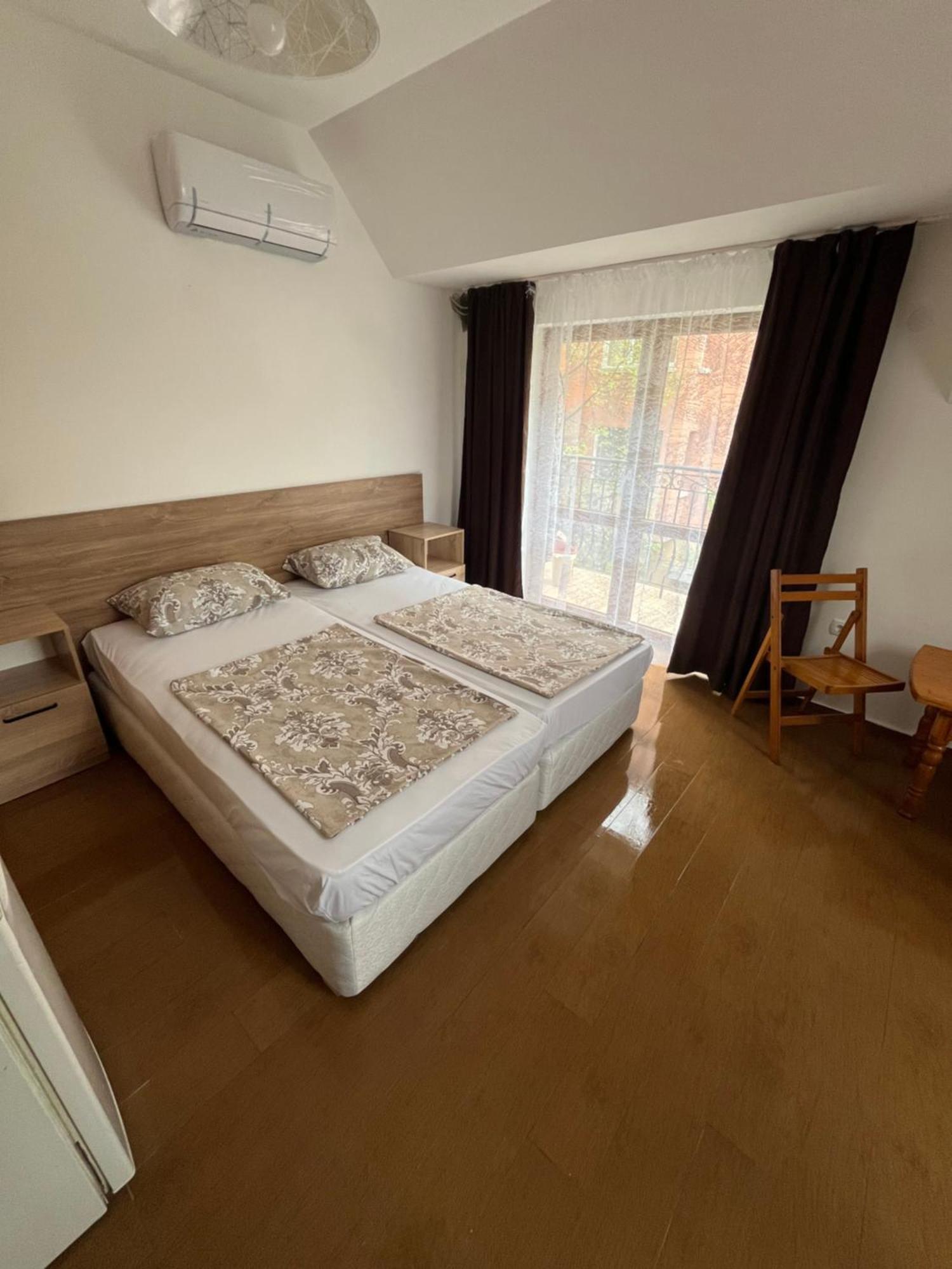 En-Suite Rooms: Novа Guesthouse In Sofia Center Exterior foto