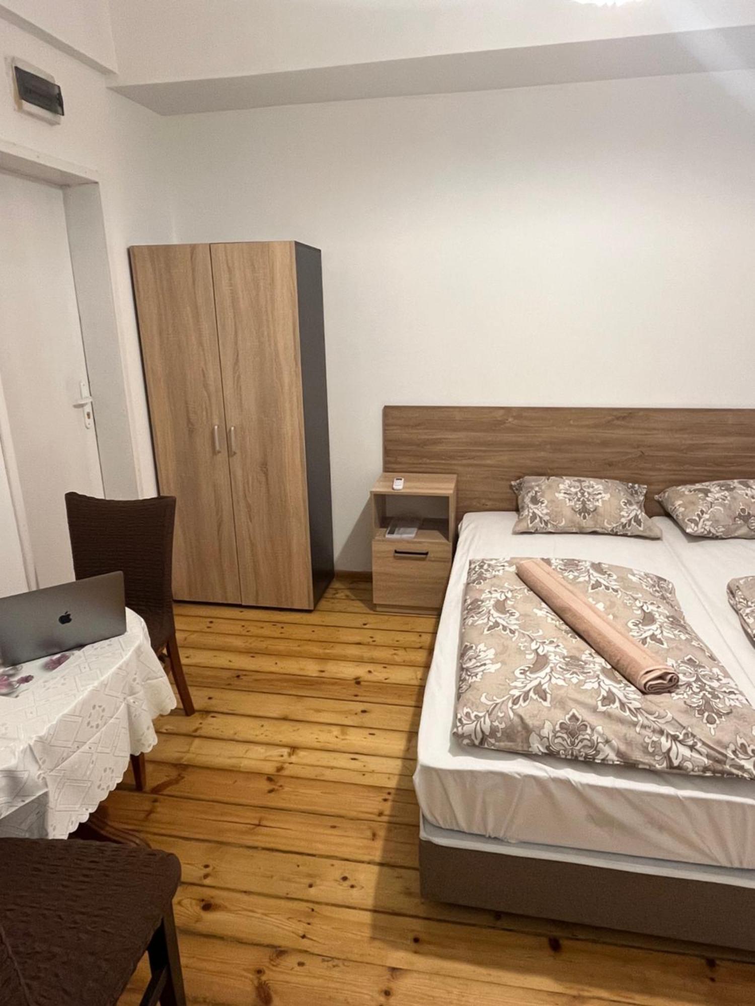 En-Suite Rooms: Novа Guesthouse In Sofia Center Exterior foto